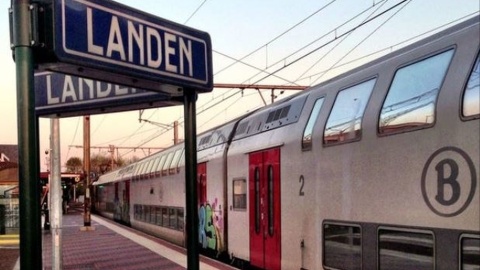 Trein in station Landen