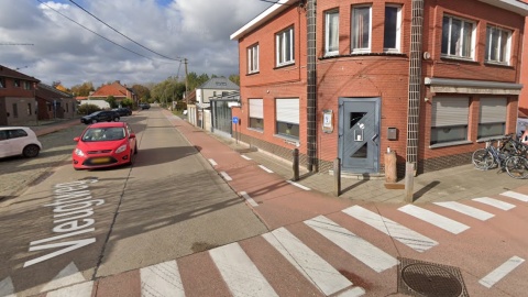 Kruispunt van de Vleugtweg met de Langestraat in Wezemaal